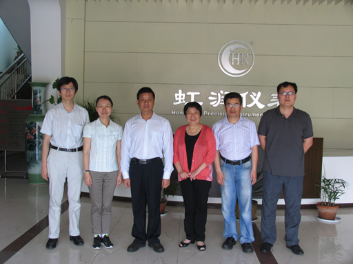 上海理工大學(xué)領(lǐng)導(dǎo)、教授一行考察虹潤公司